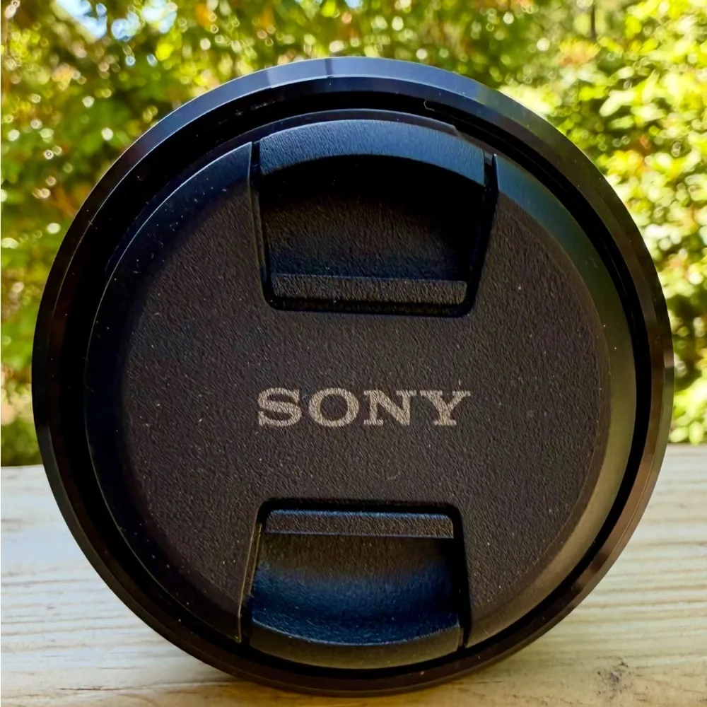 Sony E 4.5-6.3,55-210 mm OSS lens